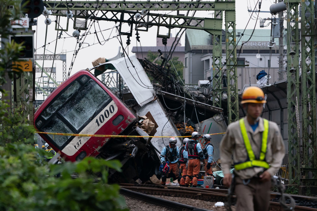 京急本線で快速特急とトラックが接触 京急川崎 上大岡間で運行見合せ 9月5日中の再開は困難か レスポンス Response Jp 京急本線で快速特急とトラックが接触 京急川崎 上大岡間で運行見合せ 9月5日中の再開は困難か レスポンス Response Jp