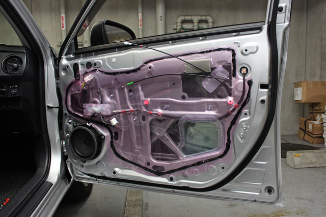 カーオーディオ インストレーション スピーカー 制振材の上手な貼り方 レスポンス Response Jp カーオーディオ インストレーション スピーカー 制振材の上手な貼り方 レスポンス Response Jp
