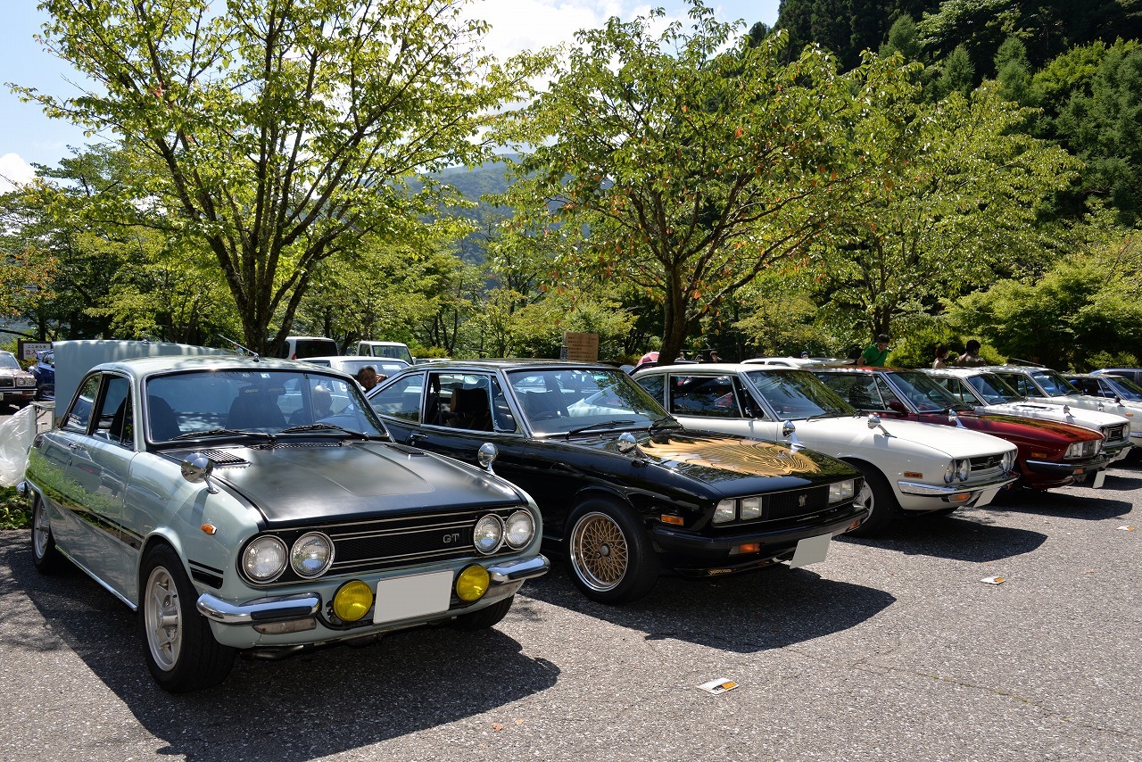 奥多摩湖畔に希少車が集結 いすゞの名車やc10スカイライン超初期型 東京旧車会 レスポンス Response Jp
