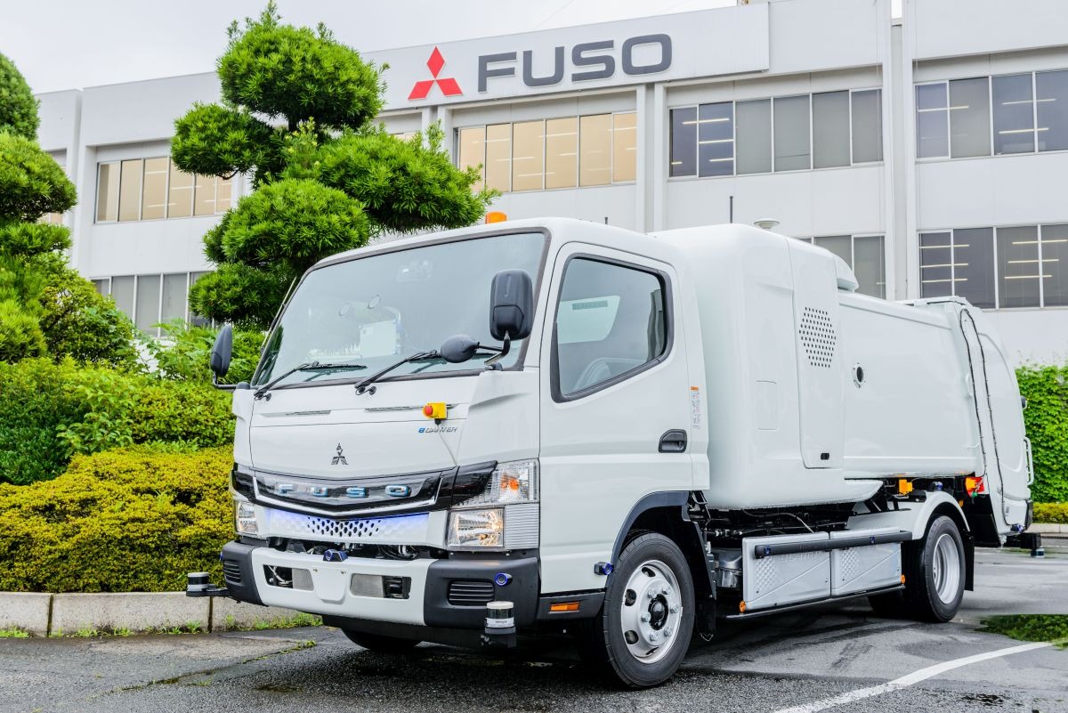 ヒトを追従して自動運転する清掃車 三菱ふそう Eキャンター センサーコレクト レスポンス Response Jp ヒトを追従して自動運転する清掃車 三菱ふそう Eキャンター センサーコレクト レスポンス Response Jp