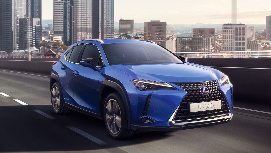 レクサス初の市販EV『UX300e』、商談開始…価格は580万円より ...