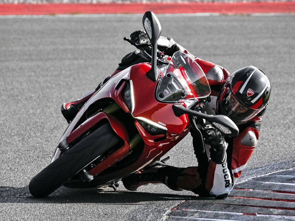 ドゥカティ スーパースポーツ950 発表 ロードスポーツが進化 レスポンス Response Jp