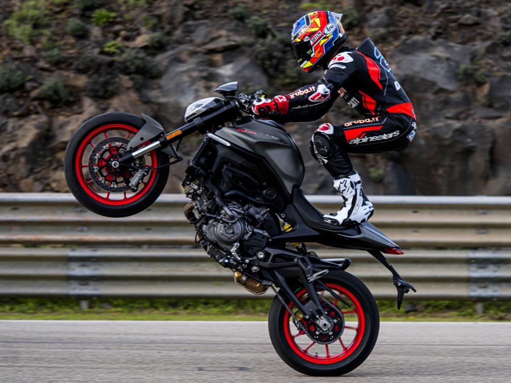 ドゥカティ モンスター 新型を発表 軽量ボディに111馬力の2気筒エンジン搭載 レスポンス Response Jp ドゥカティ モンスター 新型を発表 軽量ボディに111馬力の2気筒エンジン搭載 レスポンス Response Jp