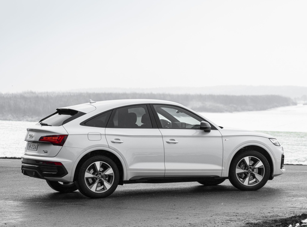 アウディ Q5 にsuvクーペ スポーツバック 派生 21年前半欧州発売 レスポンス Response Jp アウディ Q5 にsuvクーペ スポーツバック 派生 21年前半欧州発売 レスポンス Response Jp