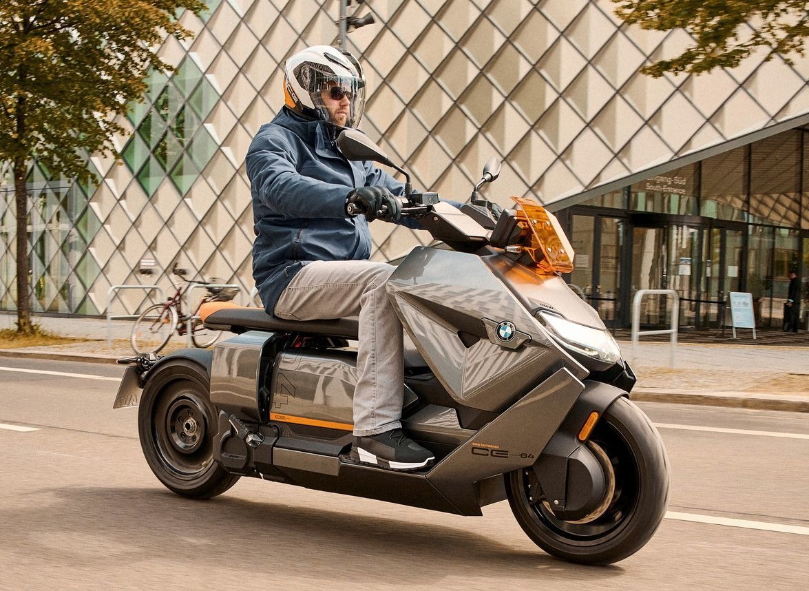Bmwの新型電動スクーター Ce 04 の実車展示へ Iaaモビリティ21 レスポンス Response Jp Bmwの新型電動スクーター Ce 04 の実車展示へ Iaaモビリティ21 レスポンス Response Jp