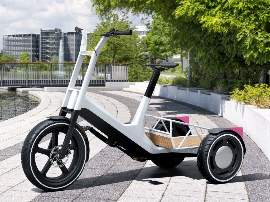 BMW、3輪電動アシスト自転車コンセプト発表---多用途性を追求 
