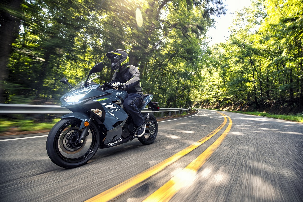 カワサキ Ninja 250 400 22年モデルを発表 カラー グラフィックを変更 レスポンス Response Jp カワサキ Ninja 250 400 22年モデルを発表 カラー グラフィックを変更 レスポンス Response Jp
