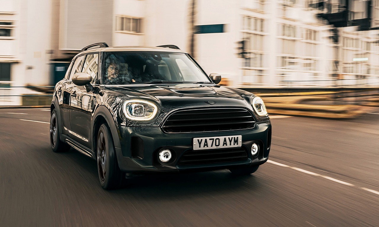 Mini クロスオーバー 内外装 ブラック の特別仕様車発売 レスポンス Response Jp Mini クロスオーバー 内外装 ブラック の特別仕様車発売 レスポンス Response Jp