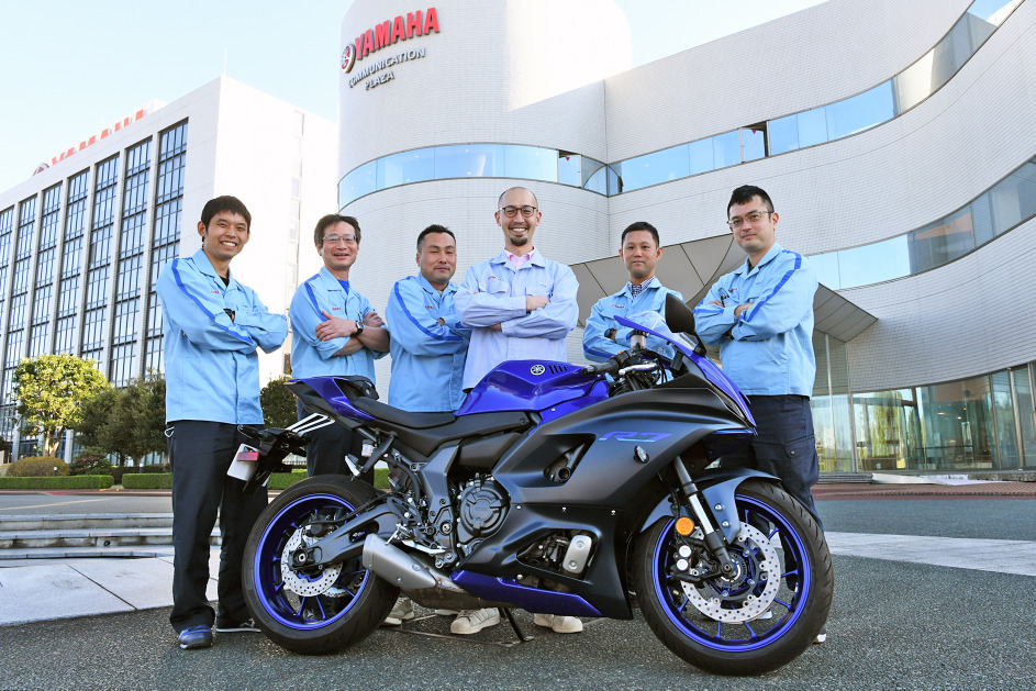 ヤマハ Yzf R7 開発者に聞く R7 を名乗る葛藤と決意 新しい時代のスーパースポーツです レスポンス Response Jp