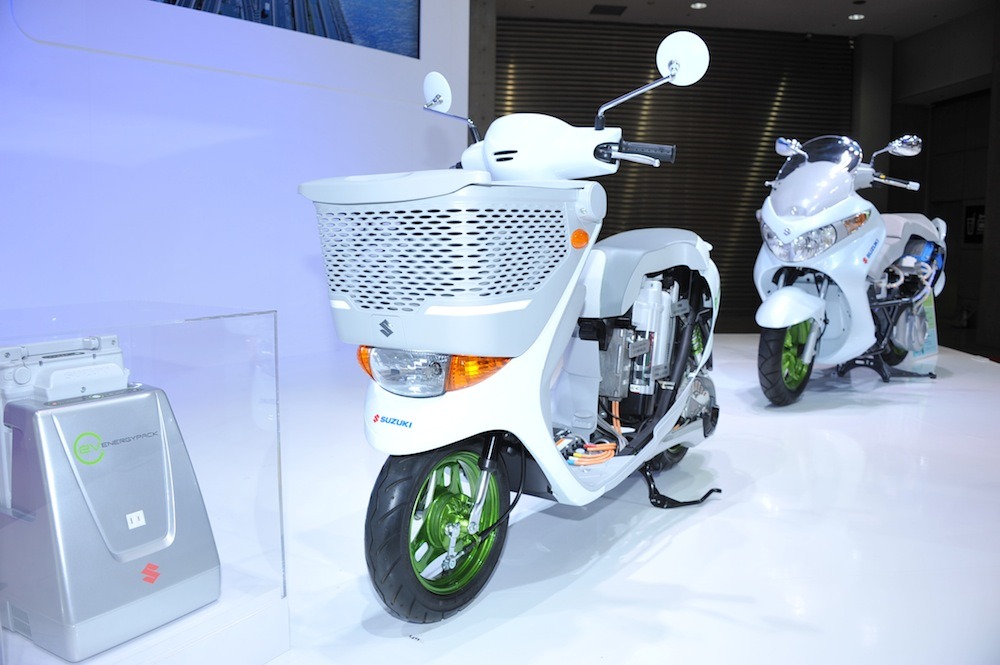 スズキ E Let S を市販 31万2900円から 電動スクーター レスポンス Response Jp スズキ E Let S を市販 31万2900円から 電動スクーター レスポンス Response Jp
