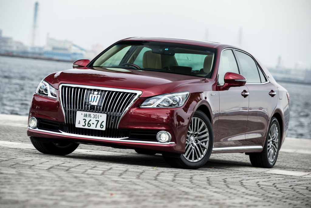 トヨタ 新型クラウン マジェスタ V6ハイブリッド専用車に 写真蔵 レスポンス Response Jp