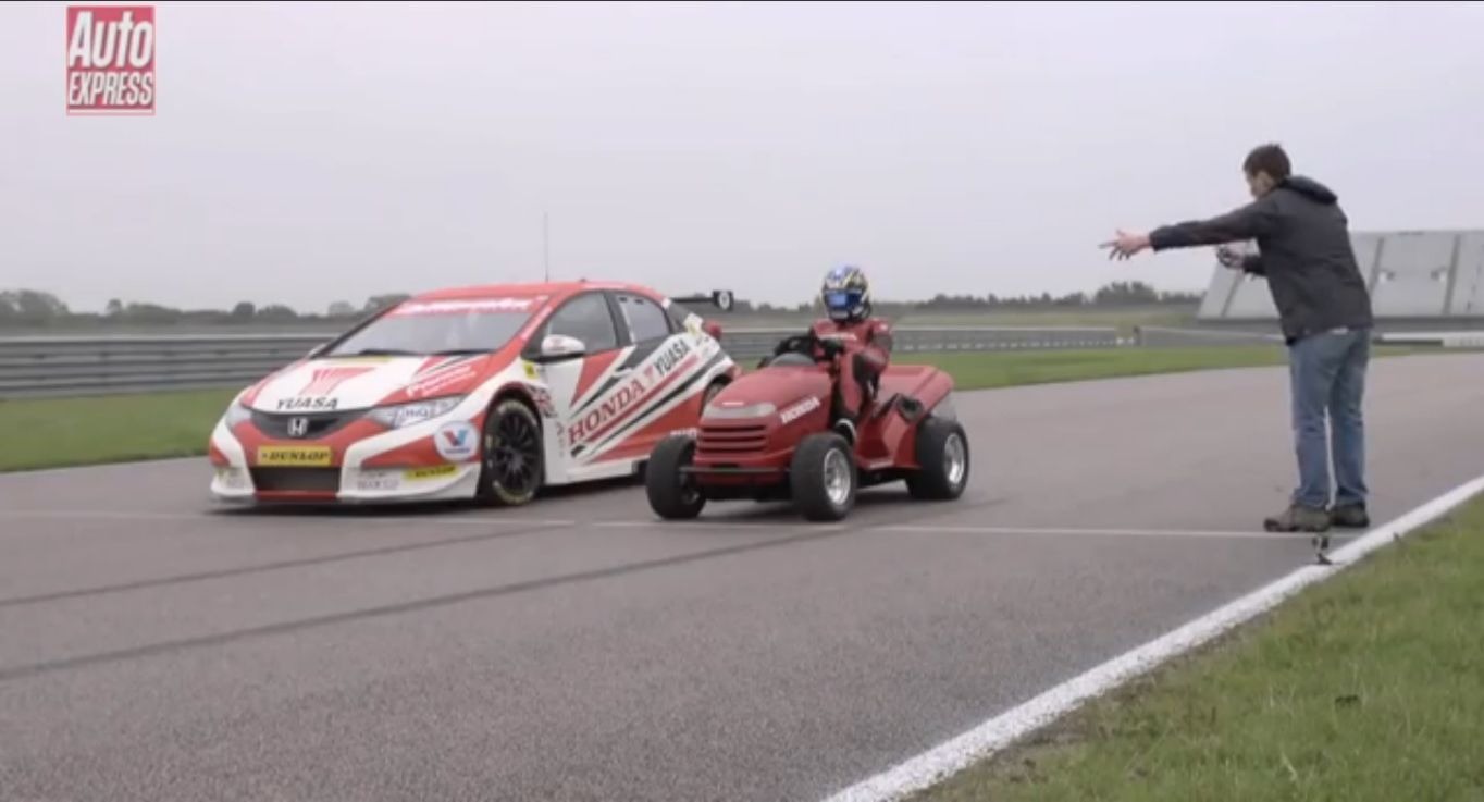 ホンダの世界最速芝刈り機 シビック Btcc レーサーと対決 動画 レスポンス Response Jp