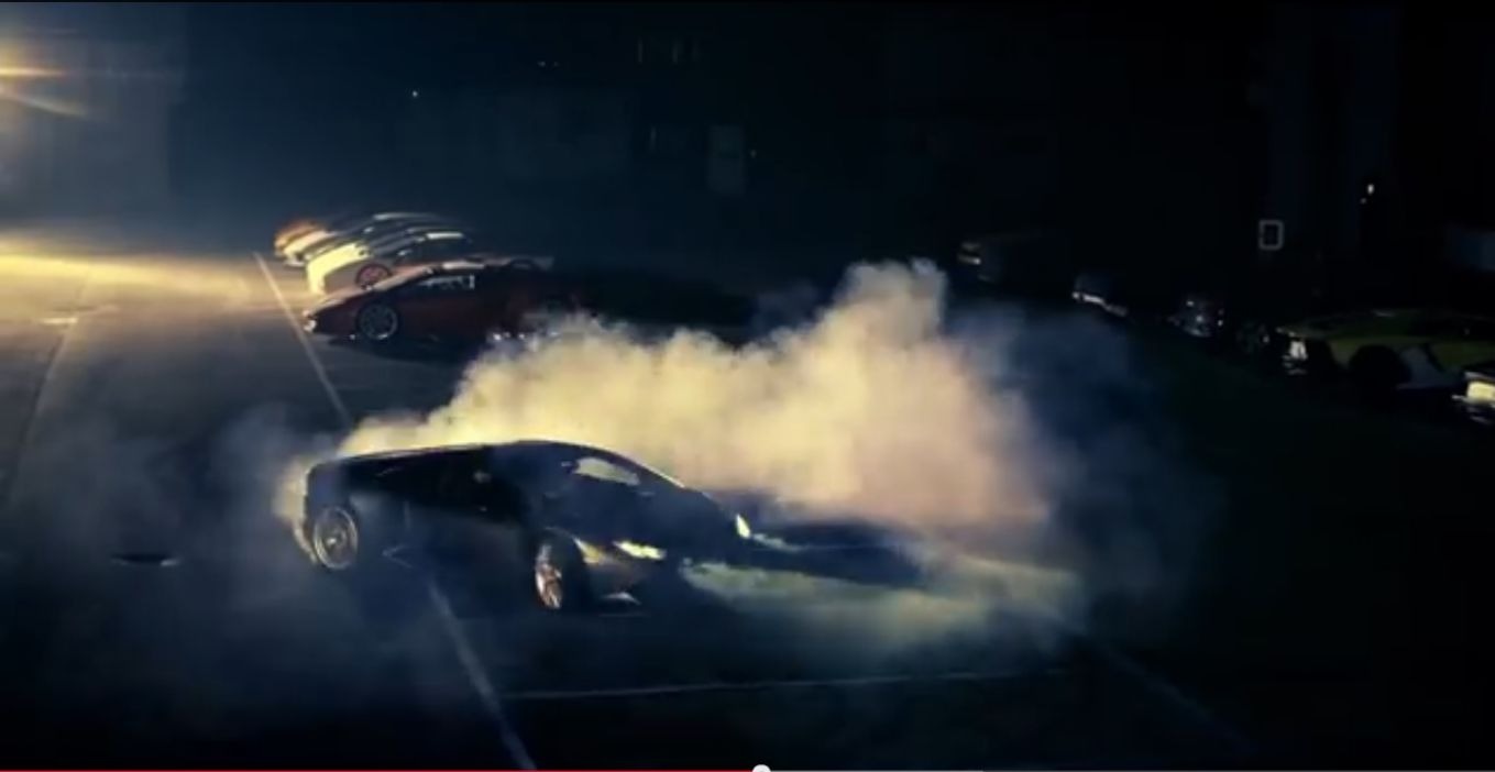 ランボルギーニの新型スーパーカー ウラカン 迫力のバーンアウト 動画 レスポンス Response Jp