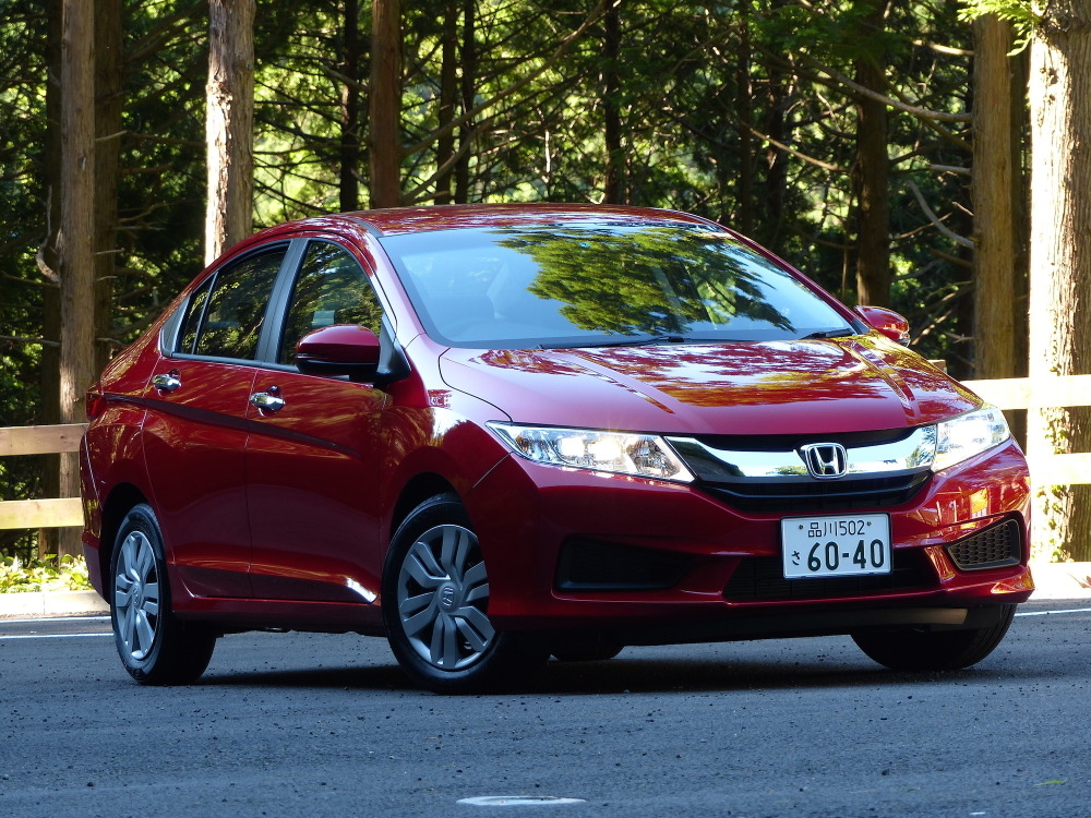 ホンダ グレイス 試乗 ガソリンエンジンも力強く 頼もしい 島崎七生人 レスポンス Response Jp ホンダ グレイス 試乗 ガソリンエンジンも力強く 頼もしい 島崎七生人 レスポンス Response Jp