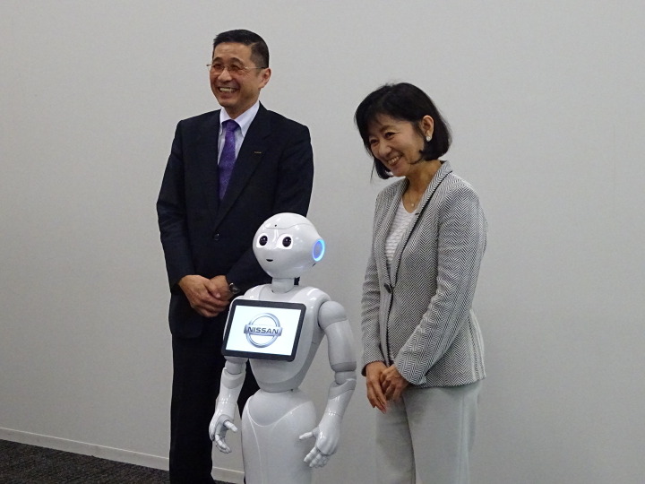 日産星野専務 Pepperに会いにぜひ日産のお店へ レスポンス Response Jp 日産星野専務 Pepperに会いにぜひ日産のお店へ レスポンス Response Jp