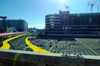 船橋の海辺にあったサーキット、飛行場、スキー場…車窓からいくつ想像できる？ 画像