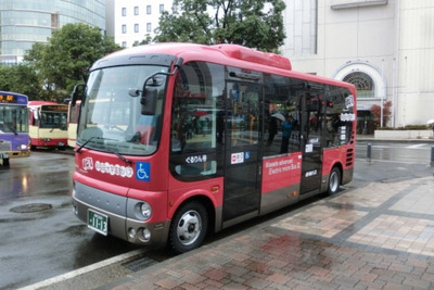 早大と東芝、遠隔給電可能な先進電動バスを開発…公道実証試験を開始 画像