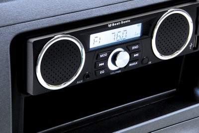 ビートソニック、3スピーカー内蔵の1DINデッキを発売…MP3再生対応 画像