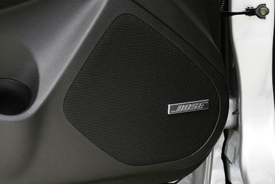 【日産 スカイライン 新型発表】国内初! バーブラウン+BOSE 画像