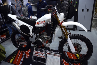 【大阪モーターサイクルショー16】オフロード愛を感じるカスタムで大盛況…ダートフリーク 画像