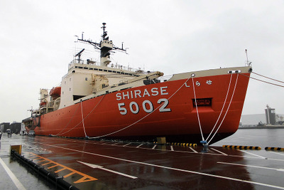 千葉・船橋港で「しらせ」に乾杯…南極観測船と北極印のビールを［フォトレポート］ 画像