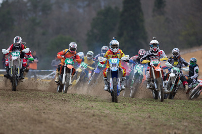 【JNCC 第3戦】桜舞う広島で、小池田猛が圧勝［写真蔵］ 画像