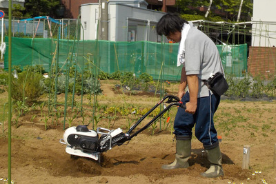 お手軽だけじゃない、耕した土もフワフワに…ホンダのコンパクト耕うん機「ピアンタ」試してみた 画像