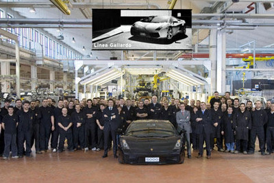 ランボルギーニ ガヤルド、累計生産5000台を達成 画像