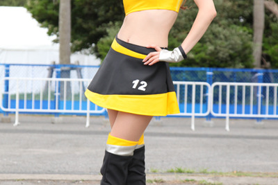 【レッドブル・エアレース 第3戦】史上初のエアRQ『Breitling Racing Team』チームガール その2 画像
