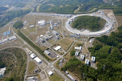 マツダ、排ガス触媒の貴金属低減へ兵庫県立大と共同研究 画像