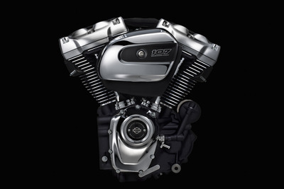 ハーレーの新型エンジン『ミルウォーキーエイト』…油冷エンジンと言えます 画像