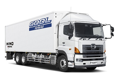 【ジャパントラックショー16】日野、ハイブリッドユニットを活用した電動冷凍車を出展 画像