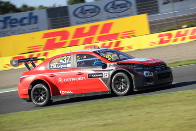 【WTCC 日本ラウンド】ロペスが他を圧倒する貫禄の走りで今季6回目のポールポジションを獲得 画像