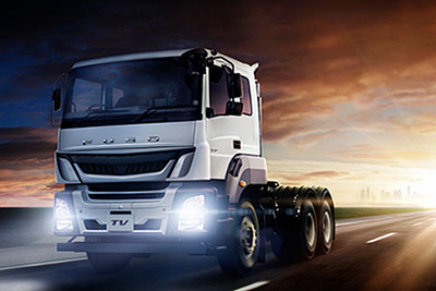 三菱ふそう、超大型トラックを世界に先駆けケニアで発売 画像