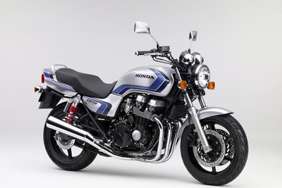 ホンダ、CB750 のデイトナレーサーレプリカを発売 画像
