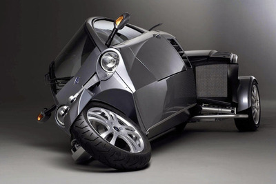 3輪自動車 カーバー・ワン 日本発売…世界初のアクディブ チルト 画像