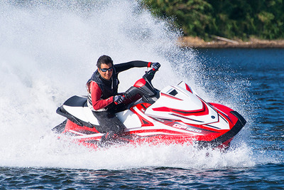 ヤマハ発動機、水上オートバイ「マリンジェット」の2017年モデルを発表 画像