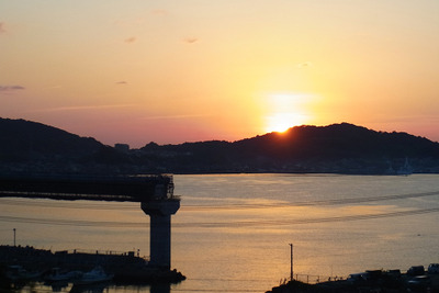 浜田港の上に専用道現る---大田・石見・江津の元気スポットへ 画像