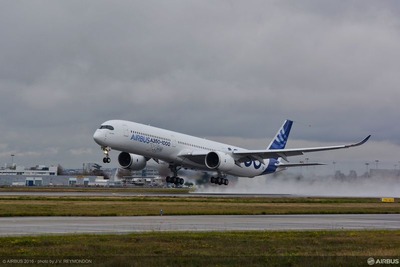 エアバス、A350-1000初号機の初飛行が成功 画像