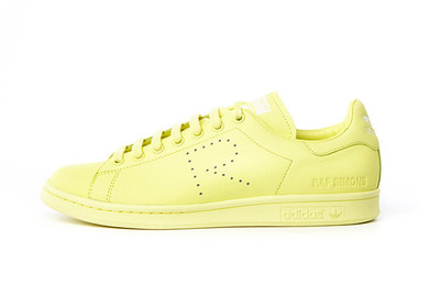 ユーズド風加工も新鮮な「アディダス」×「ラフ・シモンズ」の春夏新作 画像