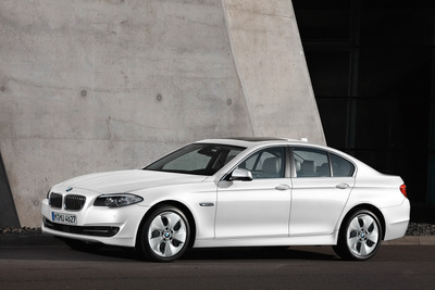 BMW 5シリーズ、米国でリコール…エアバッグが作動しない 画像