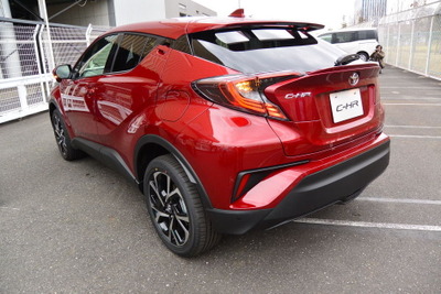 【トヨタ C-HR】他とは違う独特なプロポーションで犠牲になった荷室にもこだわり 画像