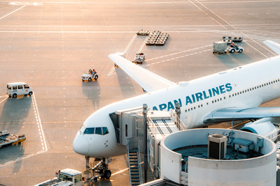 JAL、減収減益…国際旅客など低調 2016年4~12月期決算 画像