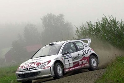 【WRCフィンランドラリー リザルト】三菱とフォードが同点でポイントトップに並ぶ 画像