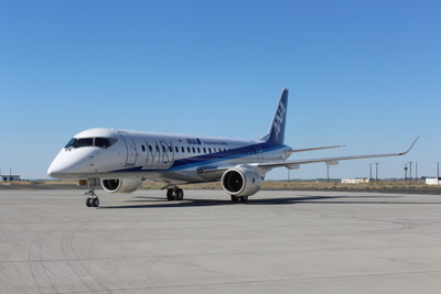 MRJ がパリ到着…ANA塗装で欧州初上陸、エアショーに展示予定 画像