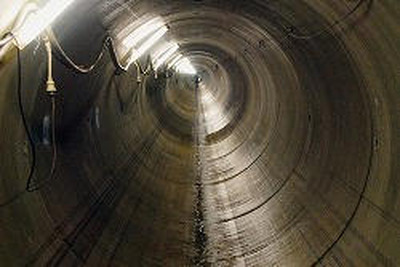 新日本石油化学、川崎と浮島間の海底トンネルが完成 画像