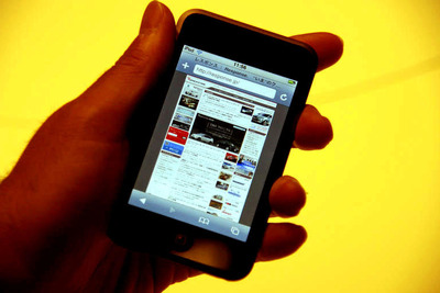 iPod touch でインターネットが見られる！　Wi-FiとSafari搭載 画像
