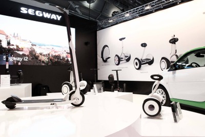 【フランクフルトモーターショー2017】セグウェイ、都市の新輸送システムを提案…電動キックスクーター 画像