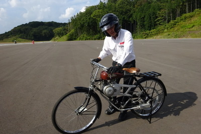 ホンダの原点がパタパタと走る…初代スーパーカブや補助エンジン自転車の走行を公開 画像