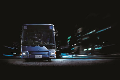 三菱ふそう、大型路線バス エアロスター 2017年モデルを発売 画像